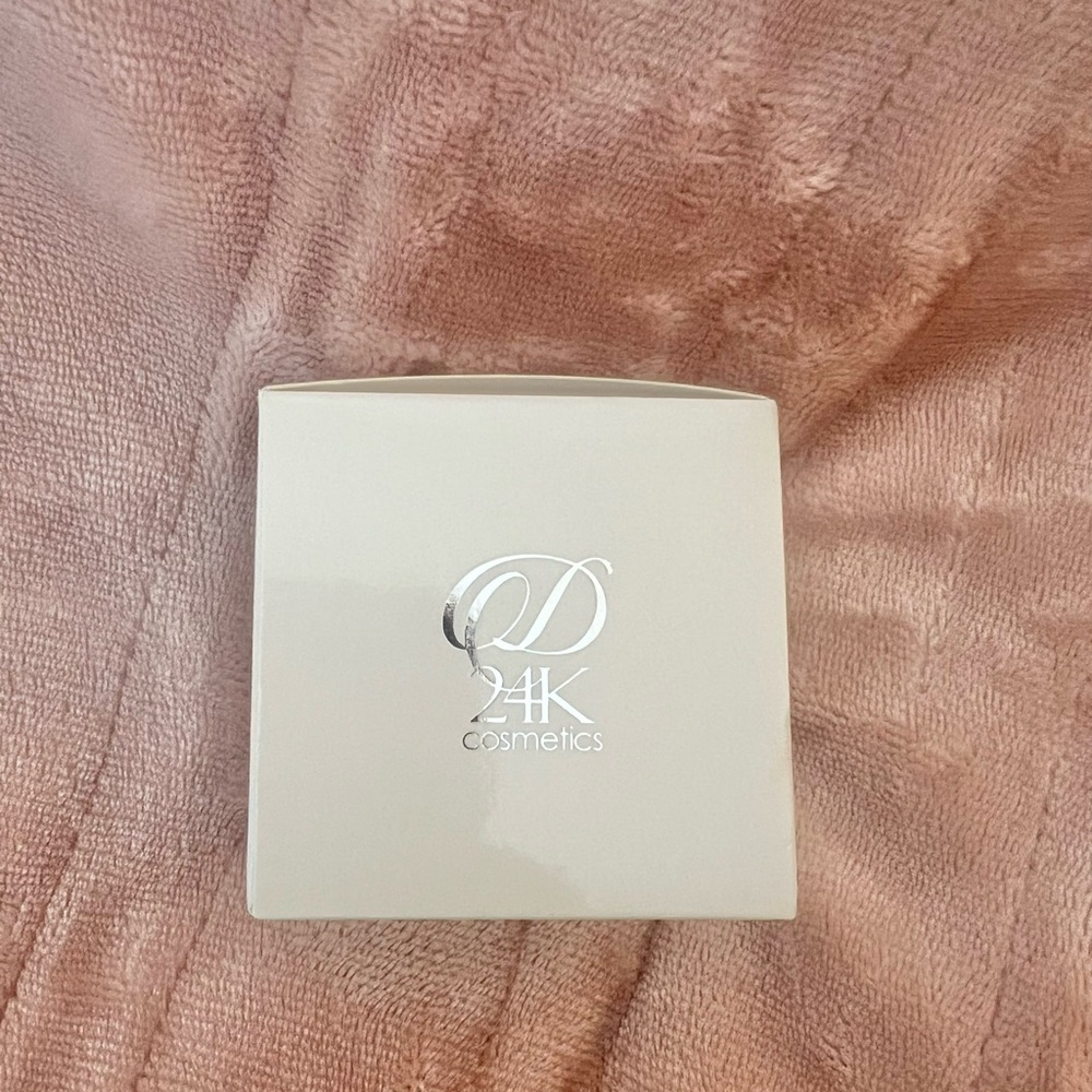 D24K Radiant Renewal Peel, MSRP $495 - Picture 7 of 8